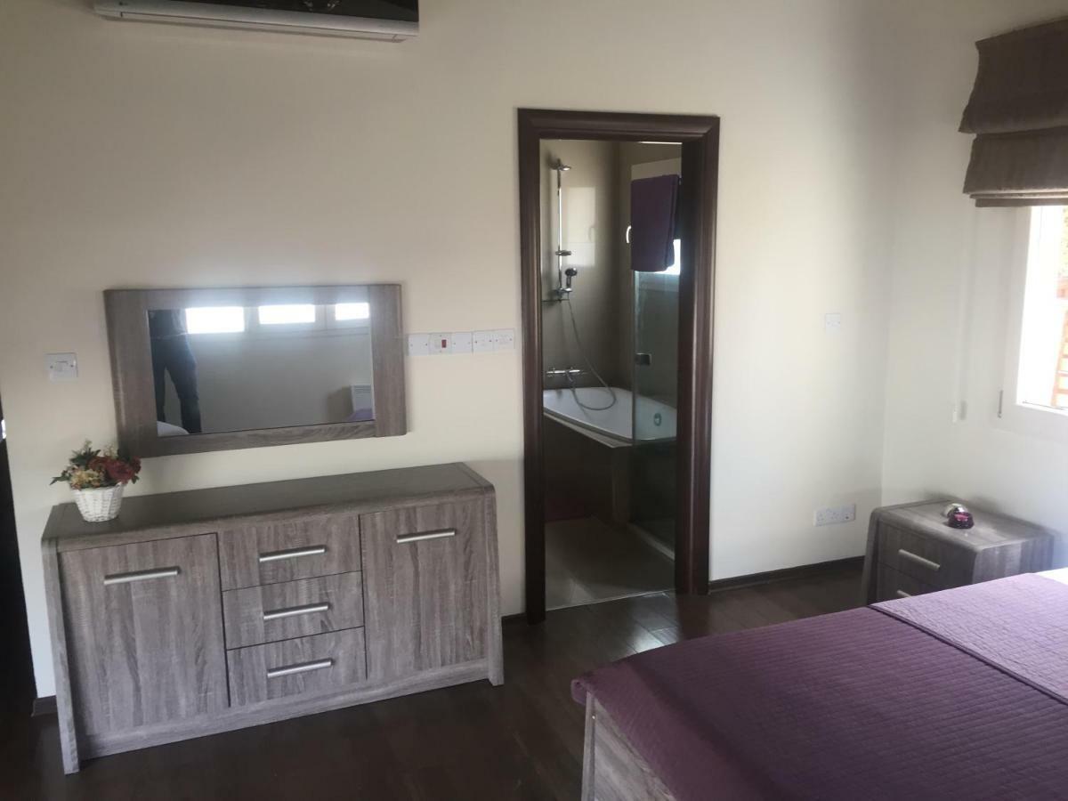 Villa Kristia Пафос Екстериор снимка